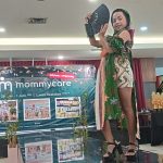 Saba Aura Firdaus Tampilkan Batik Trendi Motif Tugu Kartonyono di Lomba Fashion Show di Luwes Kestalan Solo