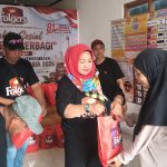 Kawan Folgers Sragen Gelar Bhakti Sosial HUT ke-81 RI, Bagikan Sembako kepada 81 Lansia